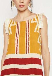 Be Sunset STILOSO - Vestito lungo - saffron