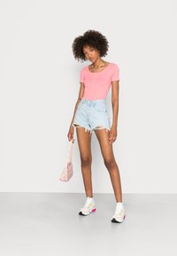 Pieces PCKITTE - T-shirt básica - strawberry pink