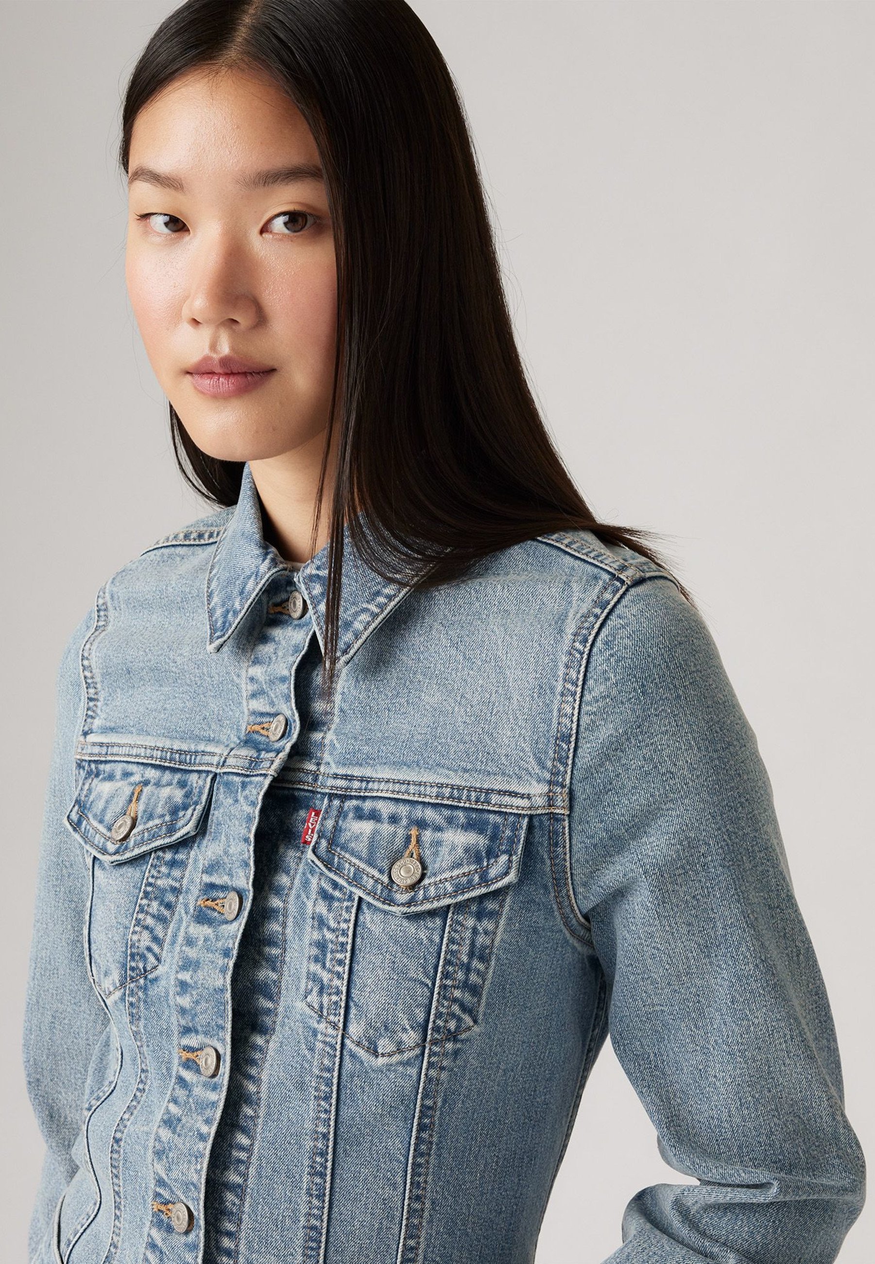 Levi's® TAILORED SLIM TRUCKER - Denim jacket - hang on to