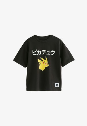 Černé tričko s potiskem žlutého Pikachu a japonským textem. Vyrobeno z bavlny, krátké rukávy, s logem na spodním rohu.