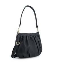 Schwarze Lederhandtasche mit gerafftem Design, ausgestattet mit einem einzelnen Schulterriemen und einem verstellbaren Crossbody-Riemen. Sichtbare goldene Metallbeschläge.