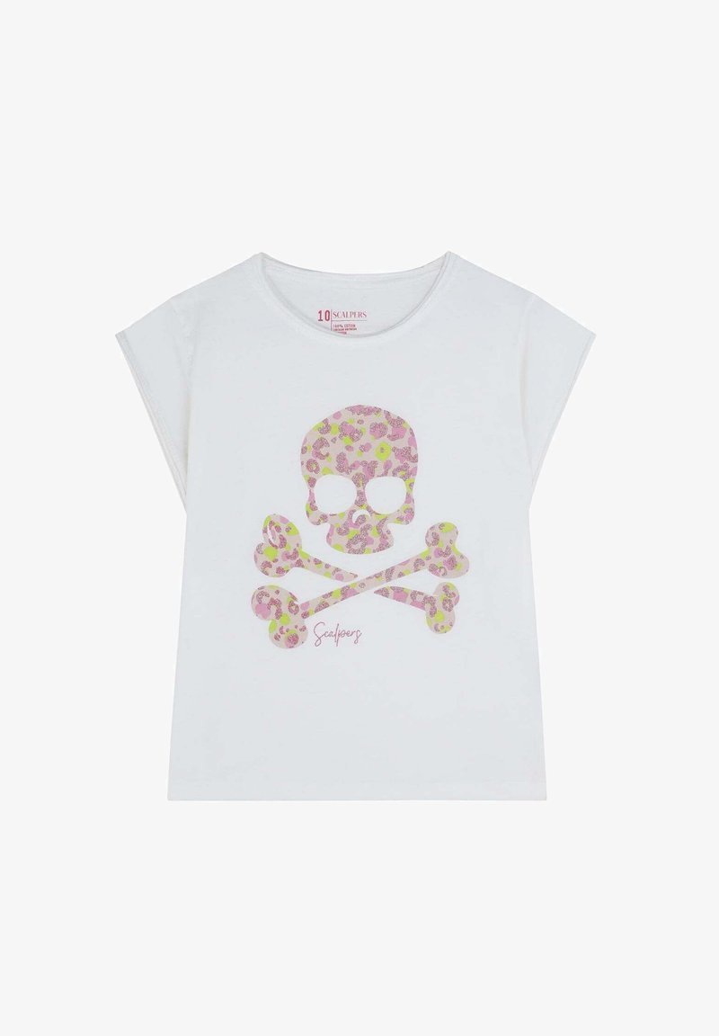 Weißes T-Shirt mit kurzen Ärmeln, das ein buntes Totenkopf- und Kreuzbones-Motiv in pinken und grünen Blumenmustern zeigt. Darunter steht der Text "Scalpers."