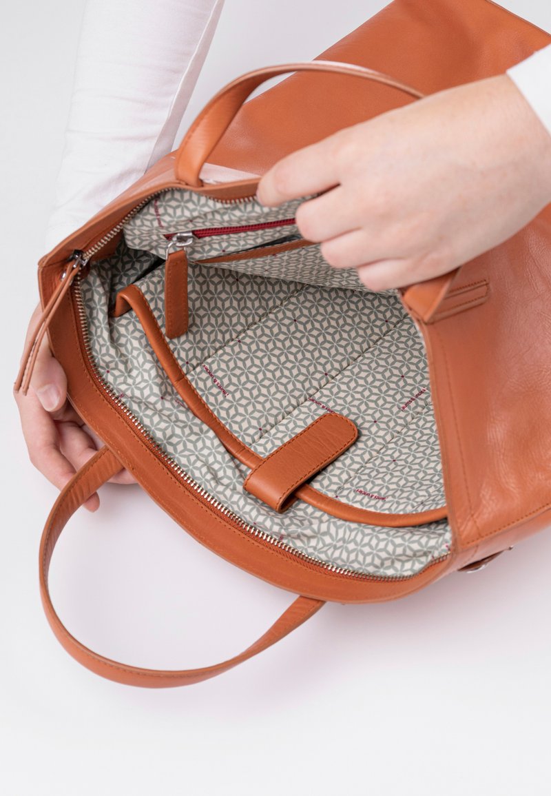 Aunts & Uncles LOQUAT - Rugzak - ginger biscuit