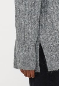 Vero Moda Petite VMELYA O NECK LONG - Pulóver - medium grey melange