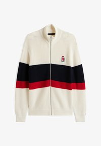 Niewybrane, ivory petal