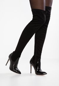 BEBO Stivali con i tacchi - black