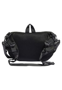 Černá síťovaná kabelka přes rameno s nastavitelnými popruhy, plochým tvarem, polstrovaným zadním dílem a horním madlem pro snadné přenášení. Obsahuje plastové kování.