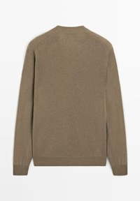 Brown sweater, knitted fabric, crew neck, long sleeves, ribbed cuffs and hem, seamless design with slight texture.