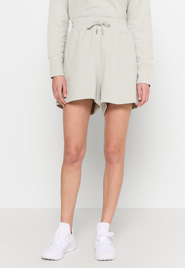 CASALL Shorts lichtgroen