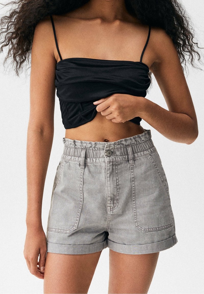 PULL&BEAR Shorts di jeans - light grey