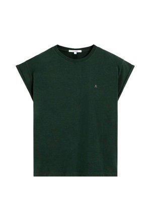 Camiseta de algodón verde oscuro con un escote redondo y mangas cortas enrolladas. Presenta un pequeño y sutil logo en el pecho. Diseño simple.