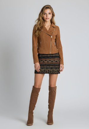 CORTA ESTAMPADA CON TEXTURA - Minifalda - kaki