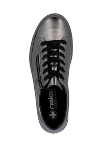 Sneaker metallica grigia con lacci neri, chiusura con zip sul lato e soletta imbottita con il marchio "Antistress".