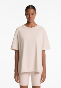 OYSHO - SHORT SLEEVE COTTON BLEND - Basic T-shirt - sand Thumbnail Image 1