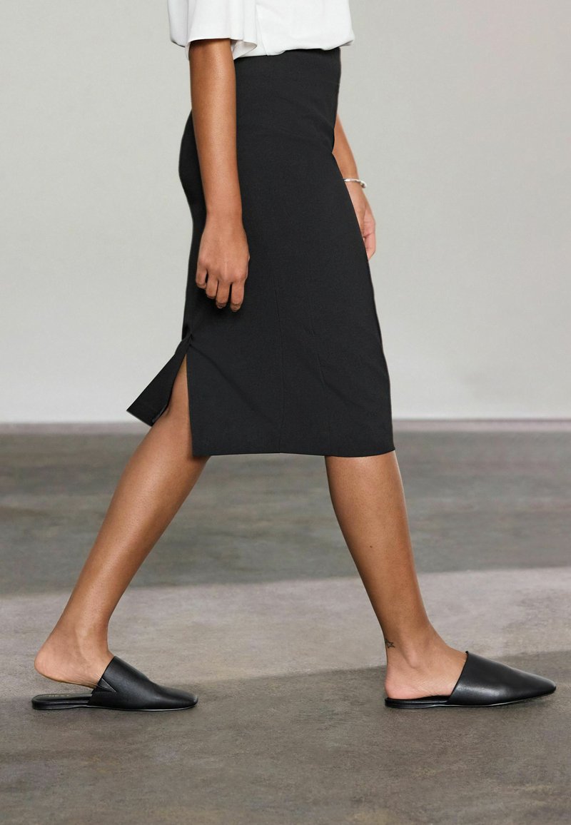 Mini-jupe Noire Crayon Lafayette 148 NY - Taille 4 (Petites) - Occasion Très Bon état