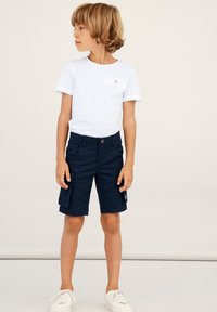 Name it - NKMRYAN REG NOOS - Cargo trousers - dark sapphire Thumbnail Image 1