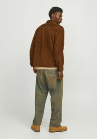Jack & Jones JJEEDDIE  - Camicia - monks robe