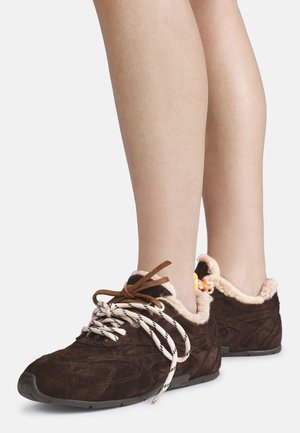 MYR - Trainers - coffee bean