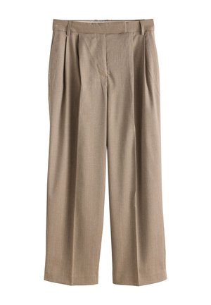 Pantalon beige à jambes larges avec plis, passants de ceinture et taille haute en tissu texturé.