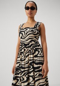JDY STARR LIFE - Robe longue - tapioca/black