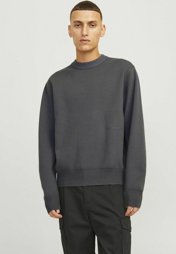 MIT RUNDHALS EINFARBIG  - Strickpullover - iron gate