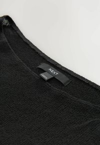 Thumbnail Image 7