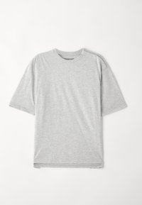 Szara, krótka koszulka z krótkim rękawem, wykonana z miękkiego materiału. Posiada okrągły dekolt i luźny krój z lekko opuszczonymi ramionami.