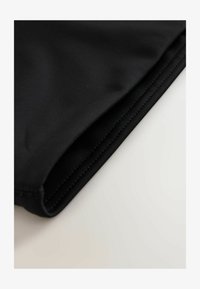 Non sélectionné, black