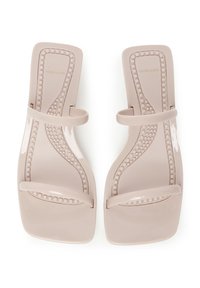 Bleke roze schuifsandalen met twee dunne banden en een getextureerde voetbed met een kralenachtige structuur. Vierkante neusdesign. Gladde afwerking.