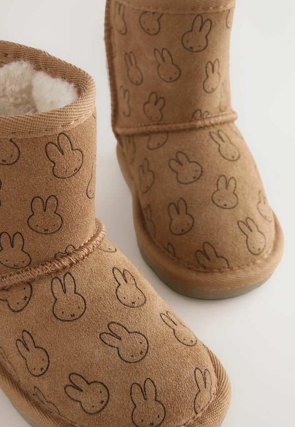 REGULAR FIT PULL-ON – Lauflernschuh