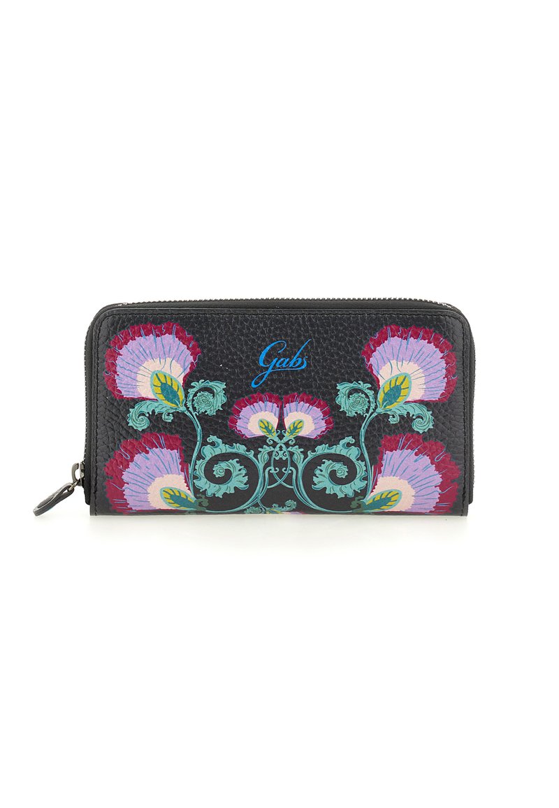 Portafoglio in pelle nera con ricamo floreale colorato in rosa, rosso e verde. Logo "Gabs" in blu sulla parte anteriore. Chiusura con cerniera.
