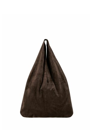 Bolsa de tela suave de color marrón oscuro, con un cuerpo triangular ancho y un asa de lazo, sobre un fondo blanco.