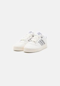 adidas Originals RIVALRY UNISEX - Joggesko - core white/grey three/off white