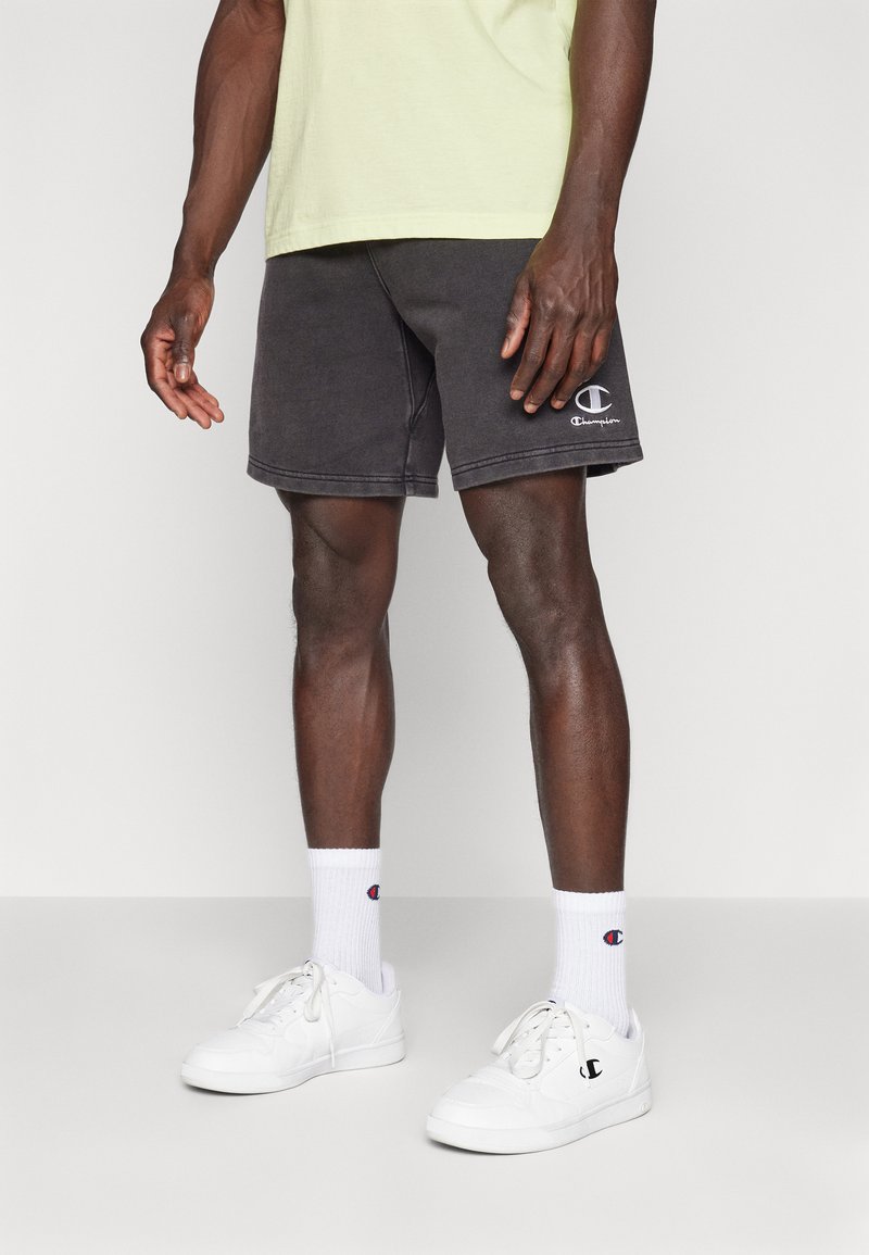 Champion - ICONS WASHED BERMUDA SHORTS - Sports shorts - black, Enlarge