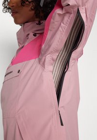 Peak Performance ANORAK - Snowboardová bunda - bitter root/beetroot purple