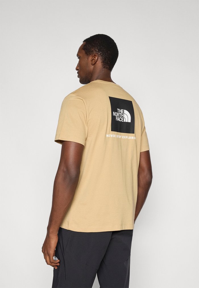The North Face M EVOLUTION BOX NSE REGULAR SHORT SLEEVE TEE - Sports T-shirt - khaki stone