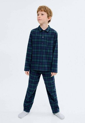 Ensemble de pyjama à carreaux verts et marine pour enfants, comprenant une chemise à boutons avec col et un pantalon assorti. Tissu doux pour un ajustement confortable.