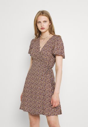 Wickelkleid leo - Die hochwertigsten Wickelkleid leo unter die Lupe genommen!