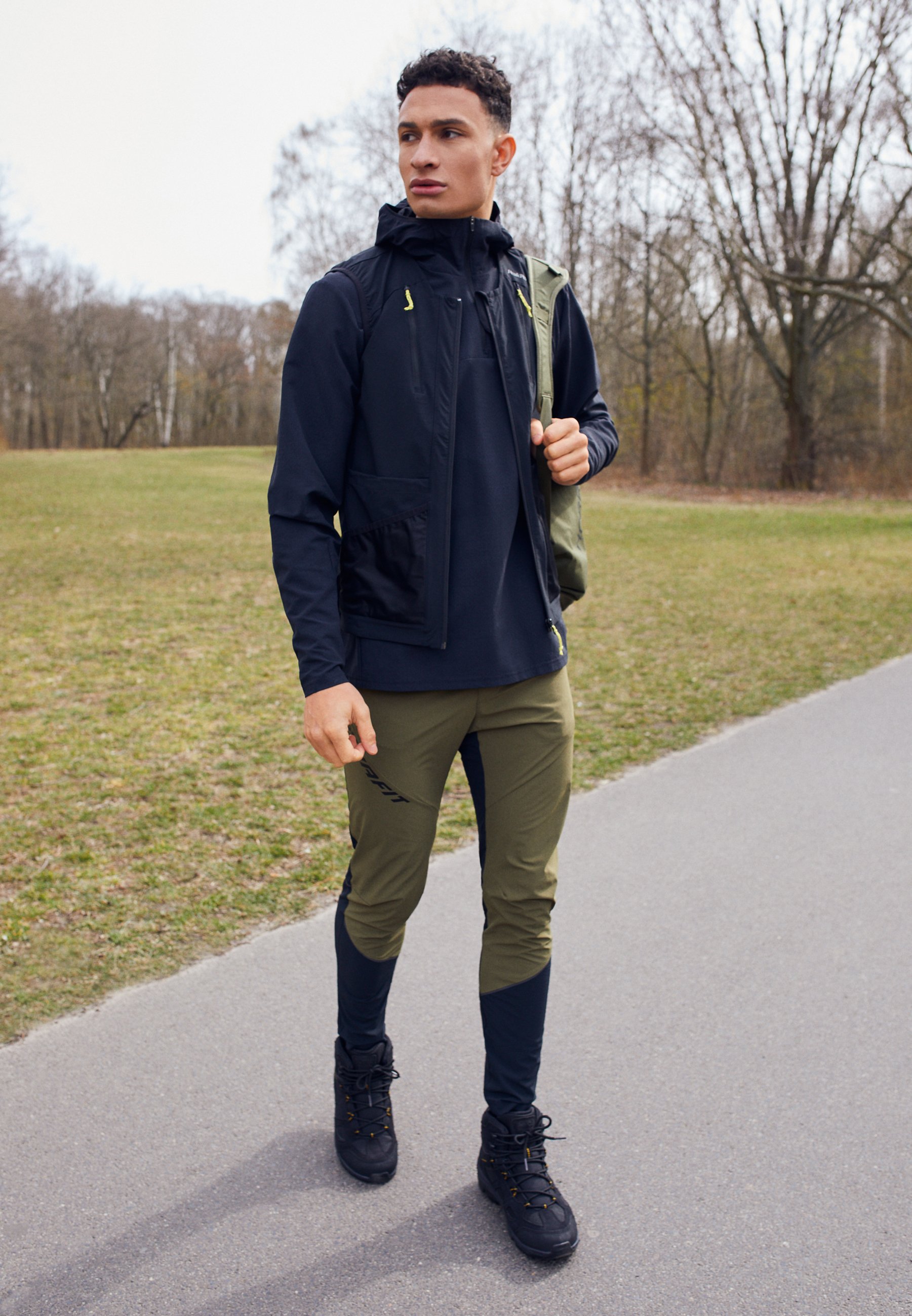 Jack Wolfskin VOJO 3 TEXAPORE MID - Outdoorschoenen - black/burly  yellow/zwart - Zalando.be