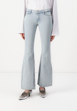 FLAME LOW  - Flared Jeans - snow blue