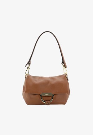 Braune Schultertasche aus strukturiertem Leder mit goldfarbenem Verschluss und Beschlägen, ausgestattet mit einem einzelnen Riemen und einer gefalteten oberen Klappe.