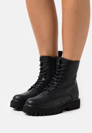 Even&Odd Wide Fit Stivaletti stringati - black