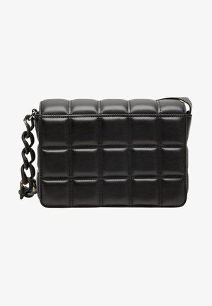 Sac bandoulière en cuir noir avec un design matelassé, doté d'une sangle chaîne et d'une forme rectangulaire. Texture lisse et silhouette structurée.