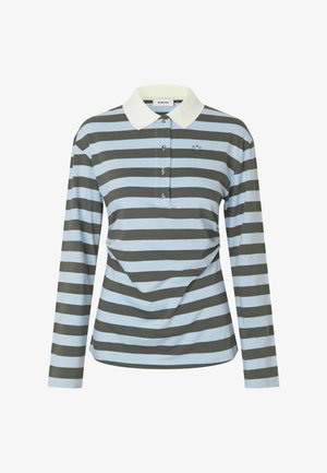 Polo majica dugih rukava s izmjeničnim tamnozelenim i svijetloplavim horizontalnim prugama, bijelim ovratnikom i tri gumba.