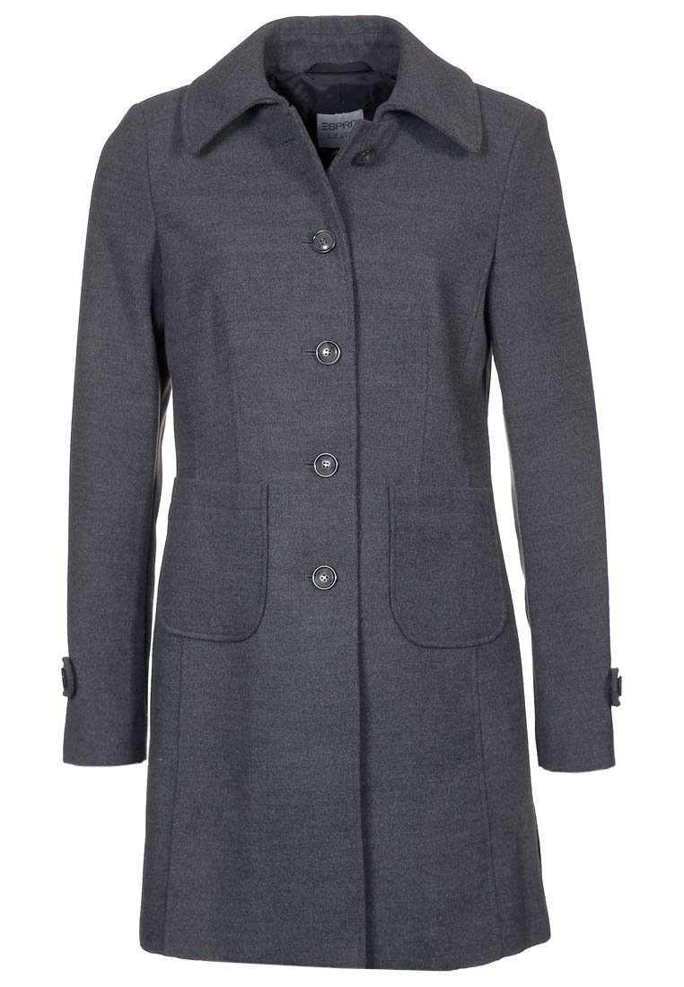 Cappotto grigio in lana con un design strutturato, chiusura con bottoni e due tasche anteriori. Presenta un colletto e dei dettagli sui polsini per un tocco in più.