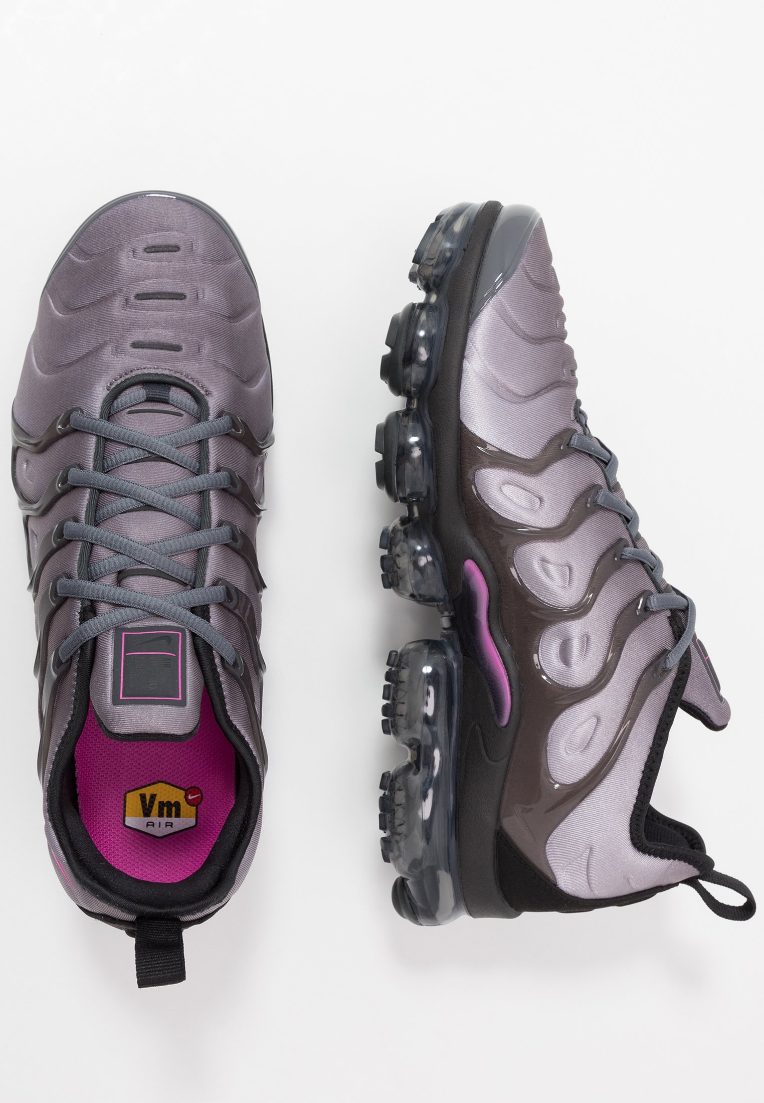 vapormax plus atmosphere grey