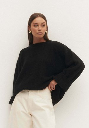 Le Collet, - Sweter