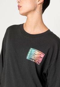 Billabong WAY OUT - Camisola de manga comprida - off black