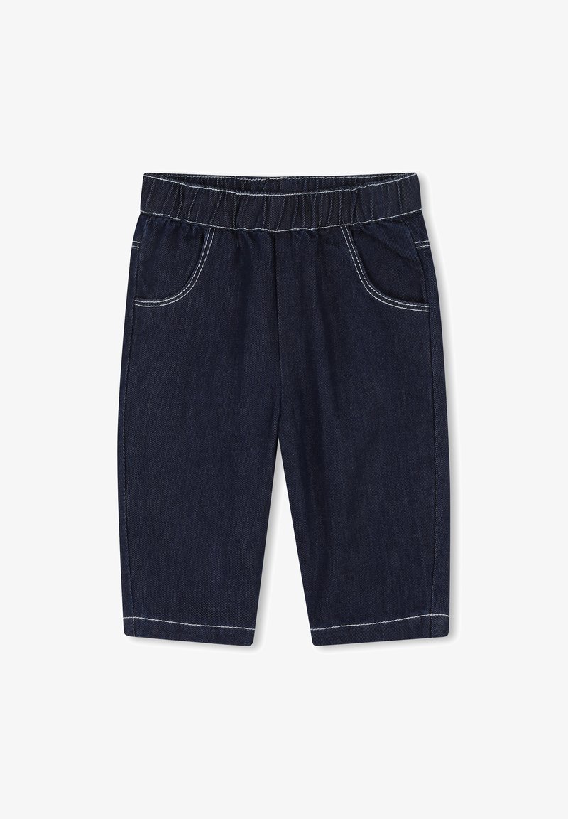Shorts en jean bleu foncé, avec une ceinture élastique, deux poches avant, des coutures contrastées blanches et une coupe droite.