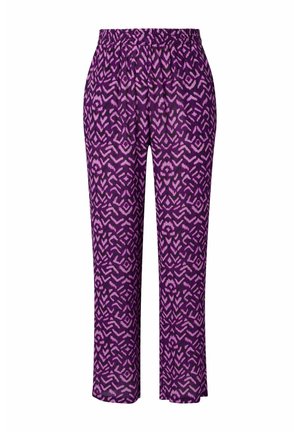 Pantalones morados de corte holgado con cinturilla elástica, con un patrón abstracto geométrico en tonos morados más claros.